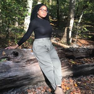 Meet your Posher, Adeima